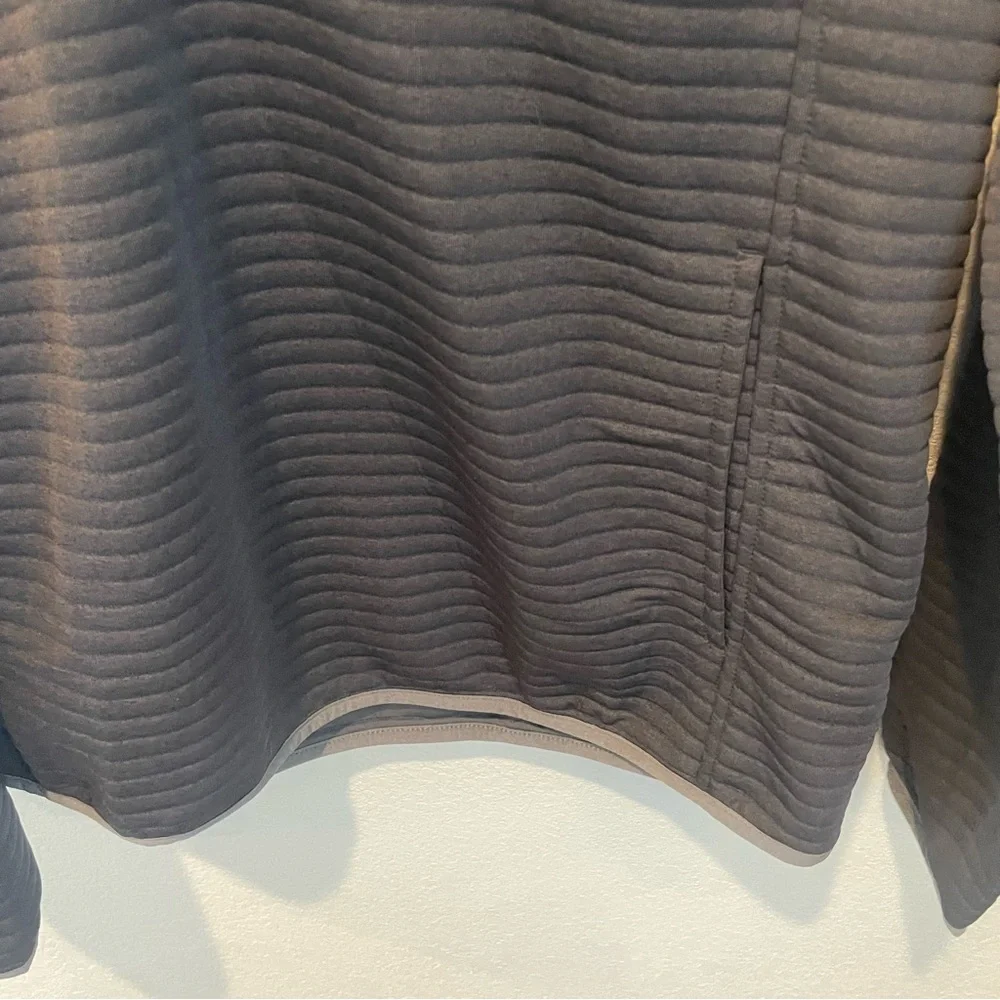 L.L. Bean Dark Gray Quilted Pullover Men’s Size Large - Picture 4 of 6